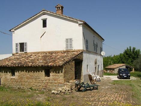 Sant'Angelo in Pontano Le Marche